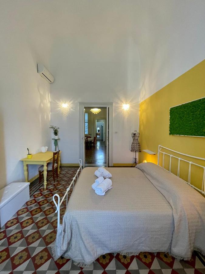 4 Balconi House-Appartamento Salentino Nel Centro Di Lecce Exterior foto